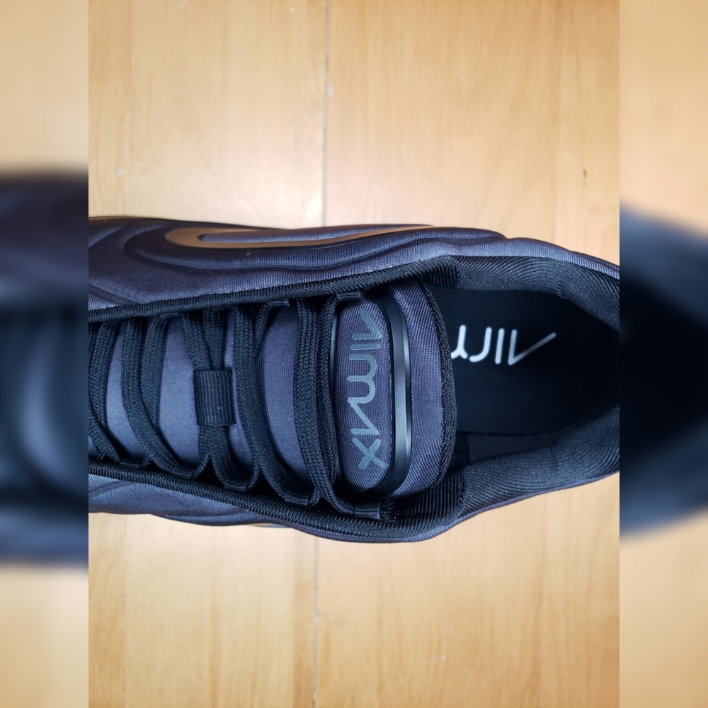 SOLD!!! Women's Nike Air Max 720 - Picture 8 of 10
